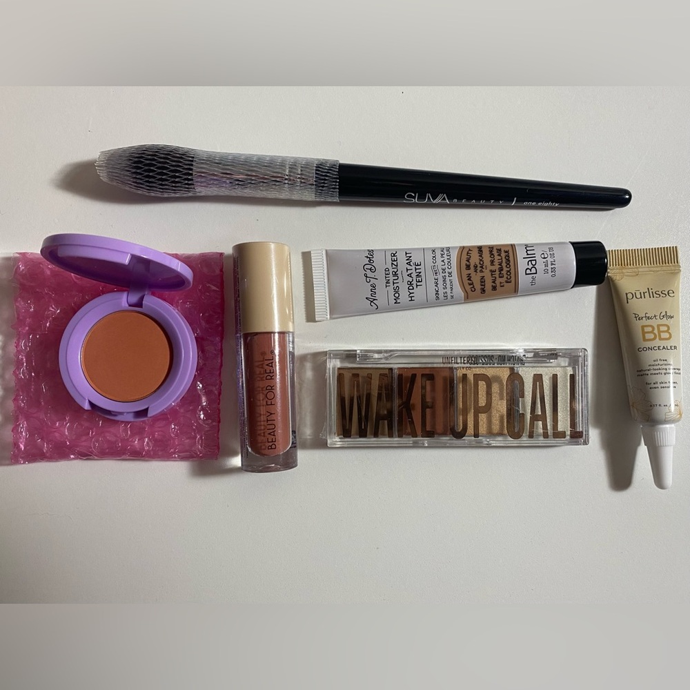 Makeup Bundle Perfect for Gifting. Work Wife, Secret Santa, Stocking Stuffers
